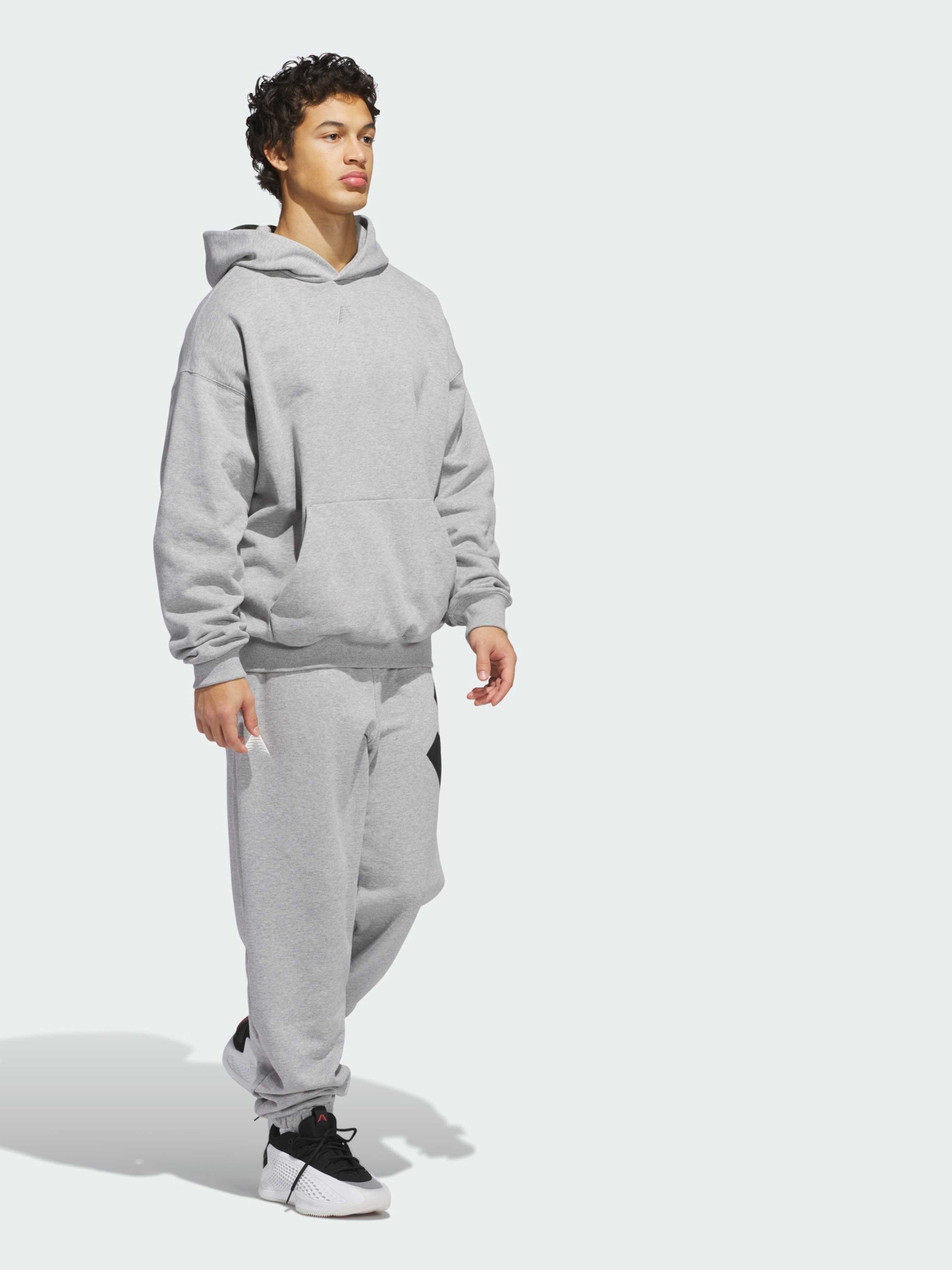 Штаны спортивные Adidas модель JC7848 Фото