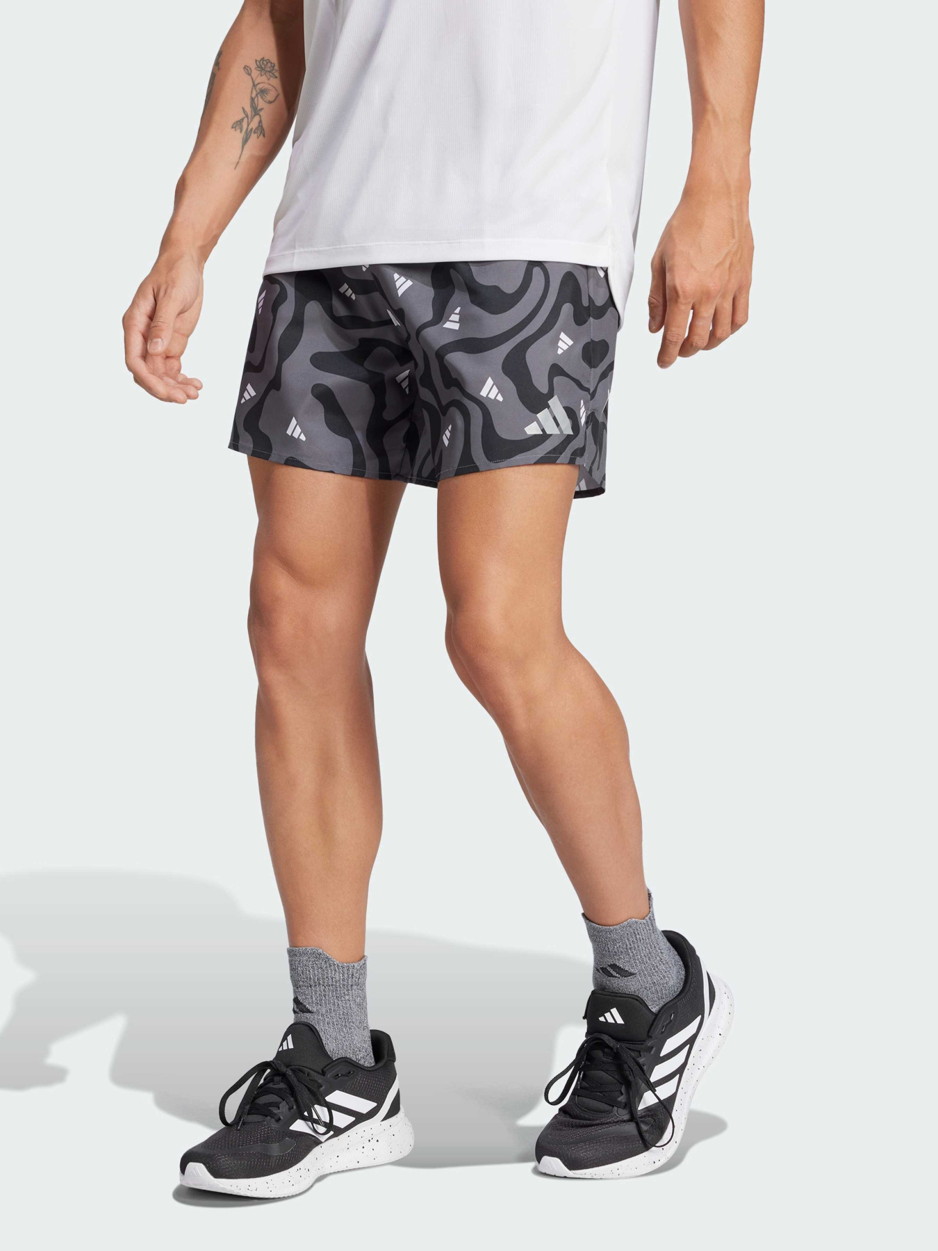 Спортивні шорти Adidas модель JD2336 Фото