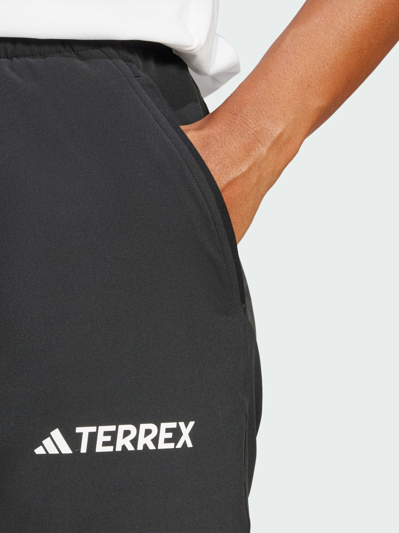 Штаны спортивные Adidas модель JF3693 Фото