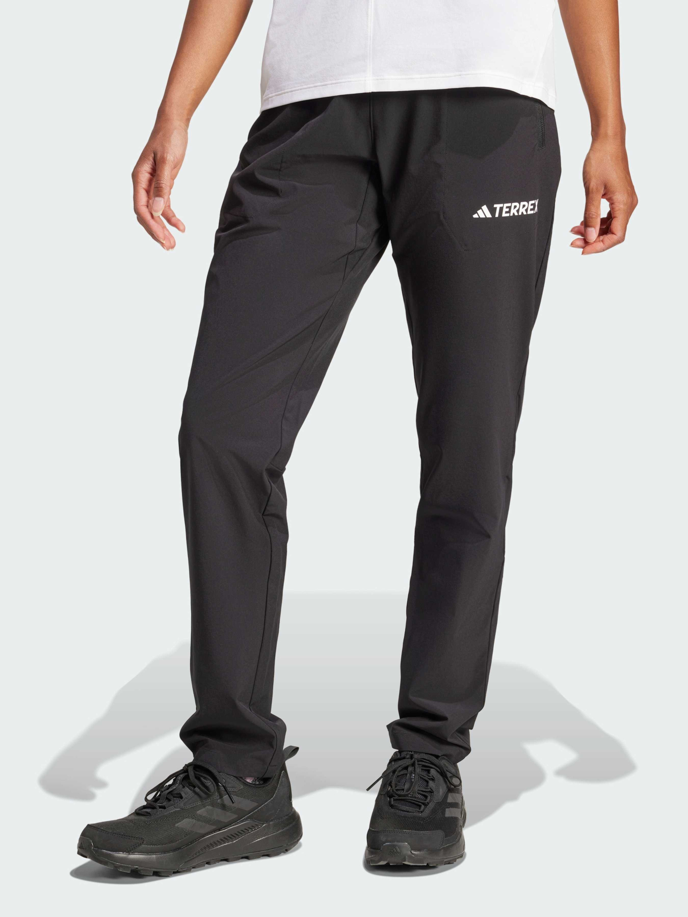 Спортивні штани Adidas модель JP0806 Фото