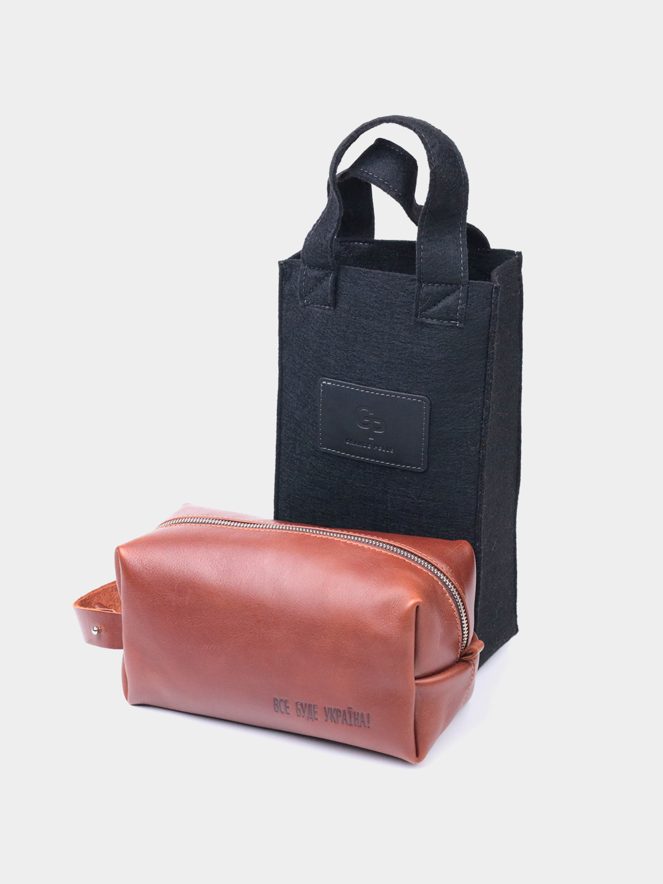 Чоловічий несесер великого розміру з гладкої шкіри на блискавці Україна GRANDE PELLE  Світло-коричневий Grande Pelle модель bag24_16769 Фото