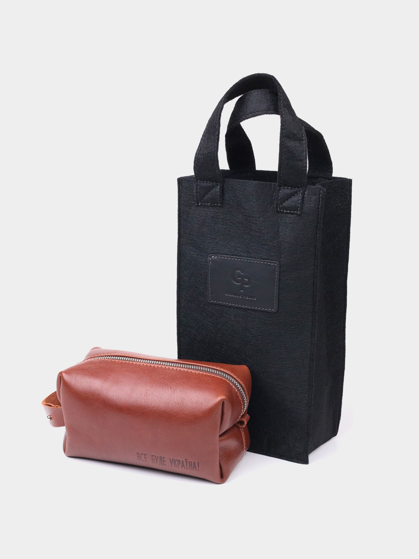 Чоловічий несесер середнього розміру з гладкої шкіри на блискавці Україна GRANDE PELLE  Світло-коричневий Grande Pelle модель bag24_16766 Фото