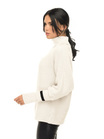 Свитер SVTR модель 4540milkyWSWTSVTR Фото