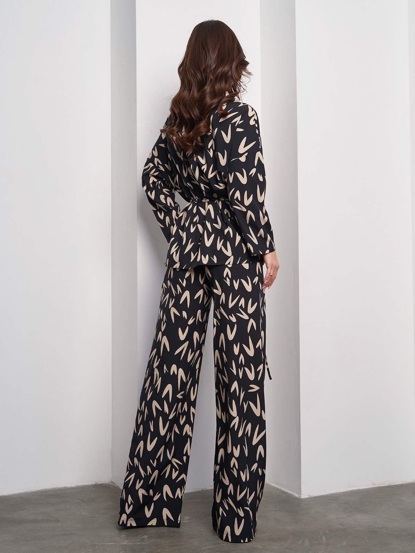 Костюм ISSA Plus модель 15000_черный Фото