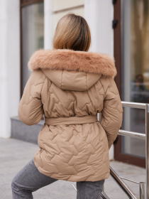 Куртки та дублянки MilaNova модель Куртка К-328 кап песочный Куртки та дублянки MilaNova модель Куртка К-328 кап песочный Фото
