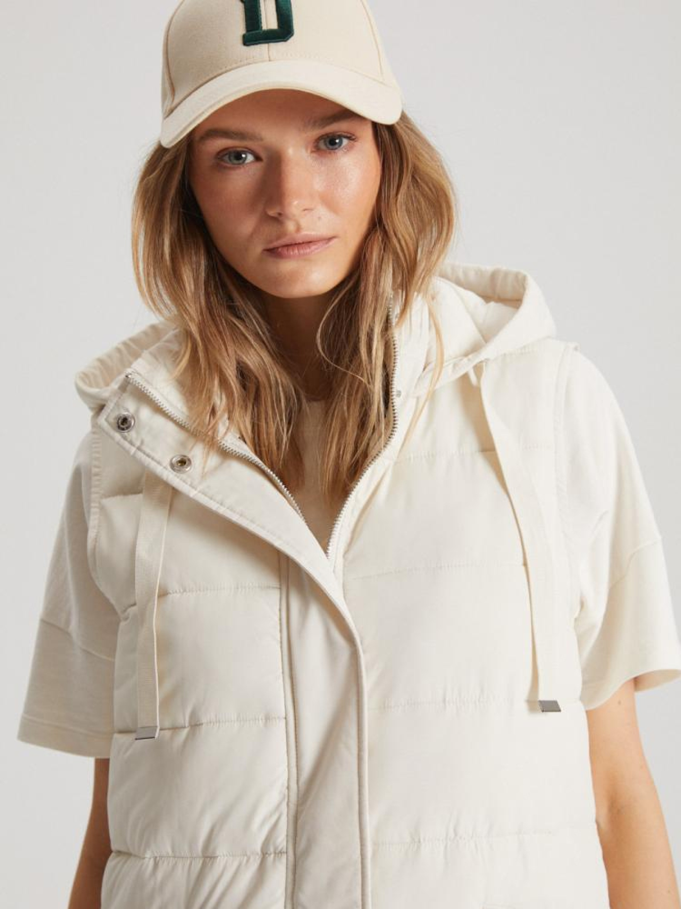 Жилет з утеплювачем DIVERSE Anjeri модель 10042547 Фото