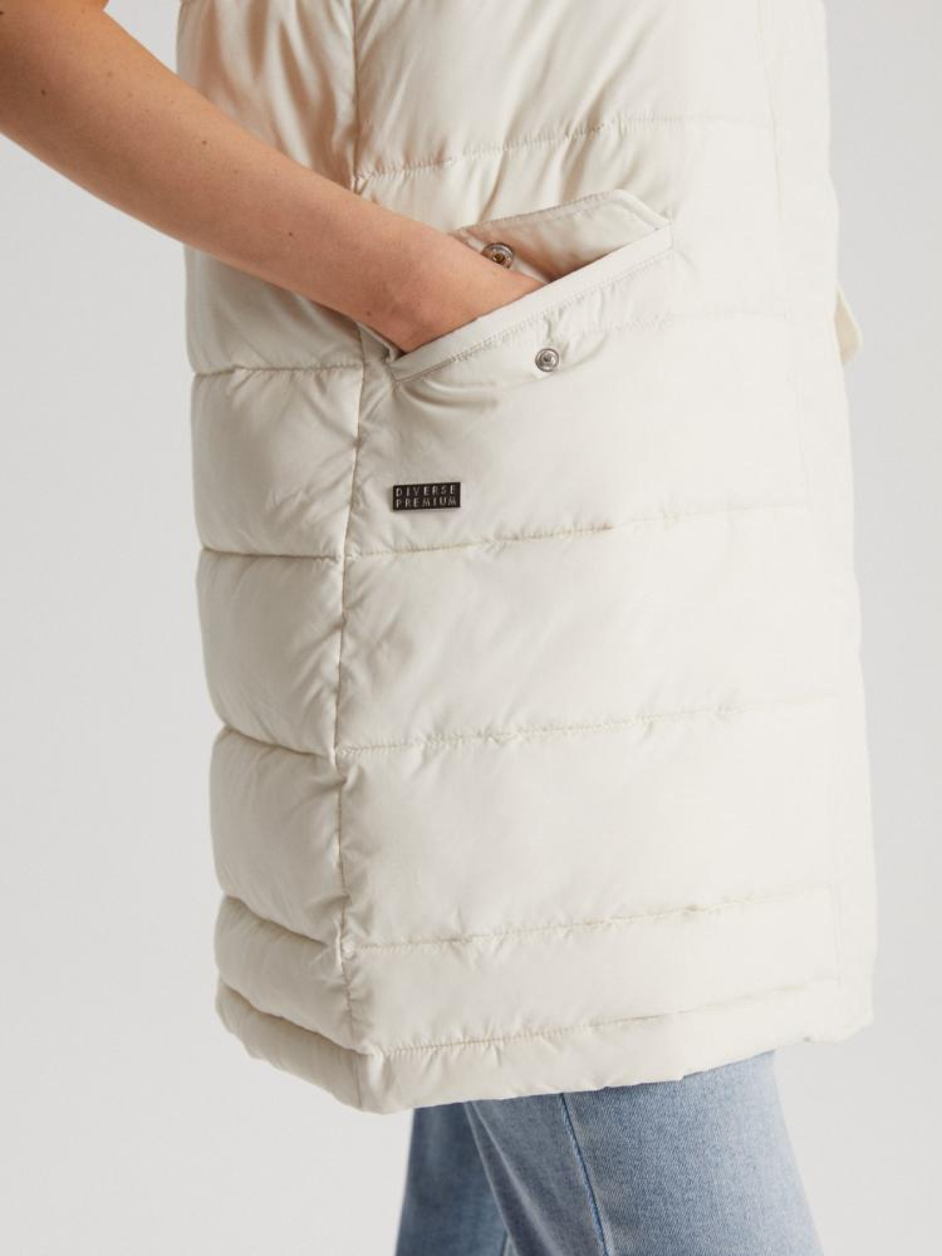 Утеплений жилет DIVERSE Anjeri модель 10042547 Фото