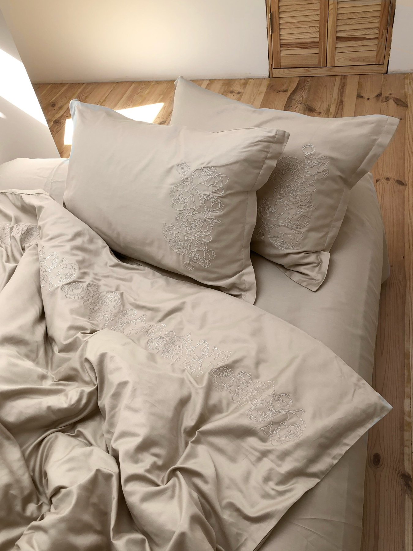 Підковдра лате з вишитими півоніями Cozy модель 8009444 Фото