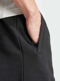 Повседневные шорты Adidas модель IY8520 Повседневные шорты Adidas модель IY8520 Фото