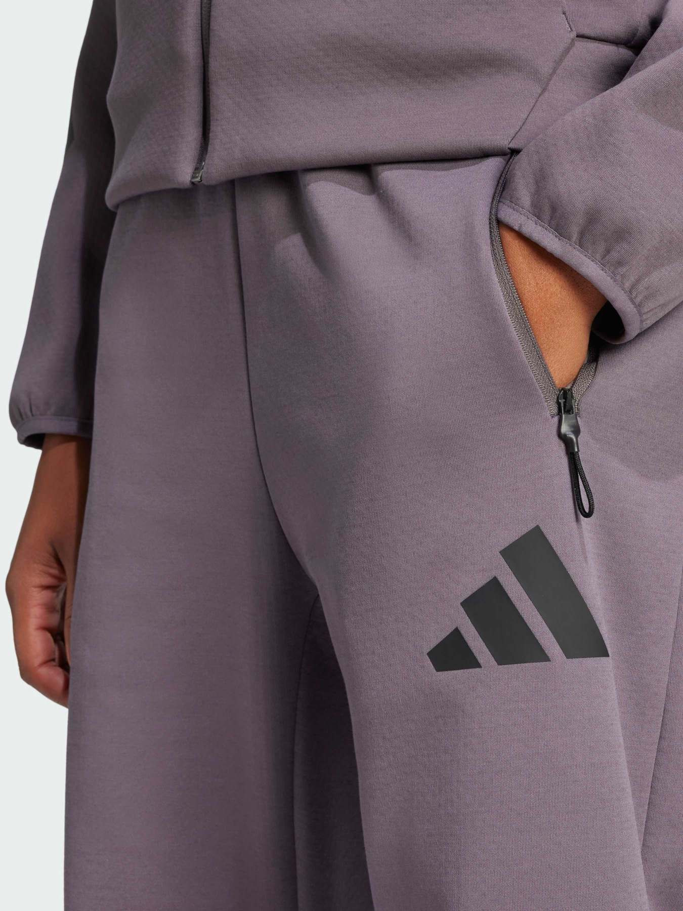 Штани повсякденні Adidas ZNE модель JC5411 Фото