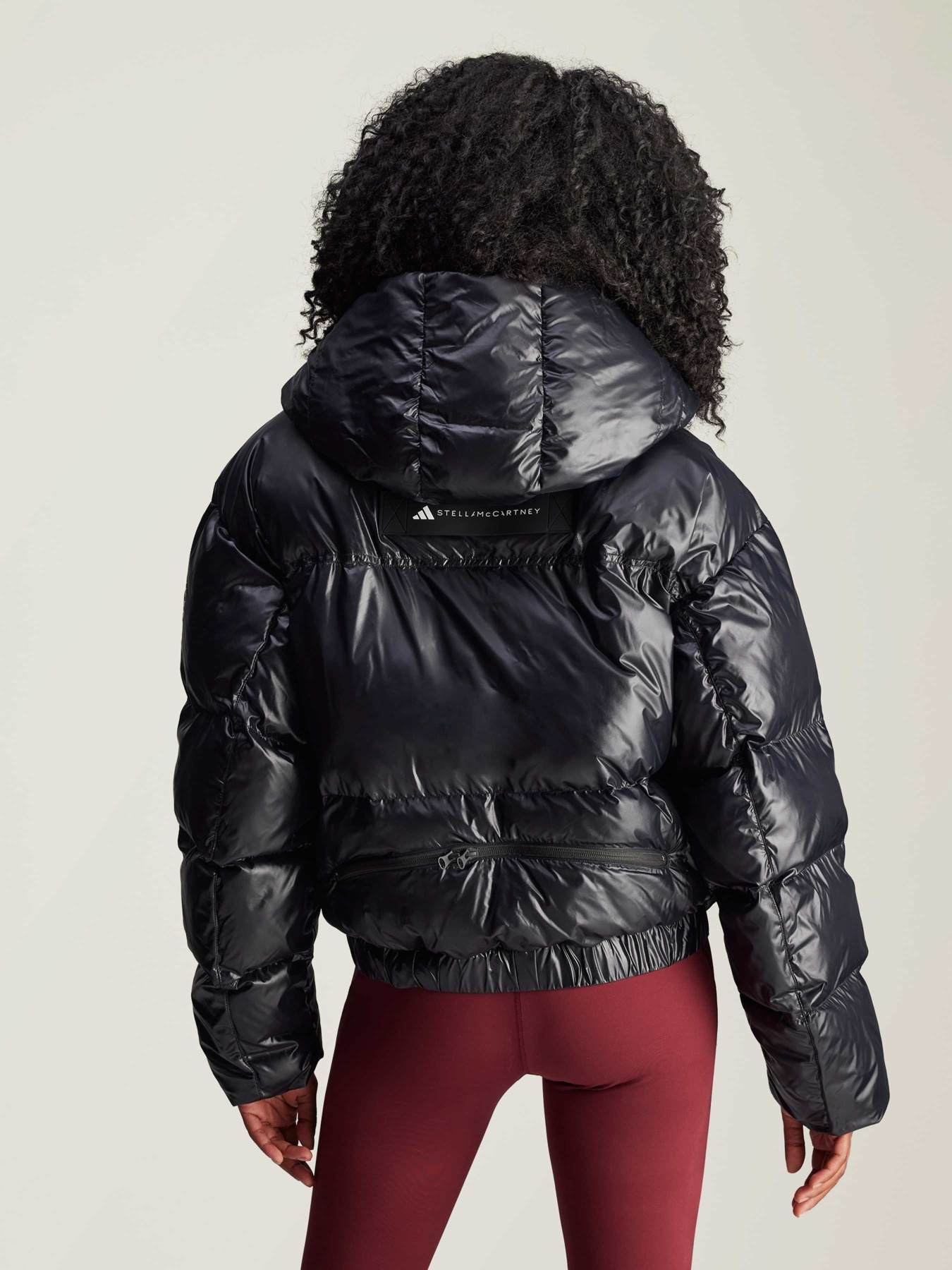 Зимова куртка Adidas модель IW9842 Фото