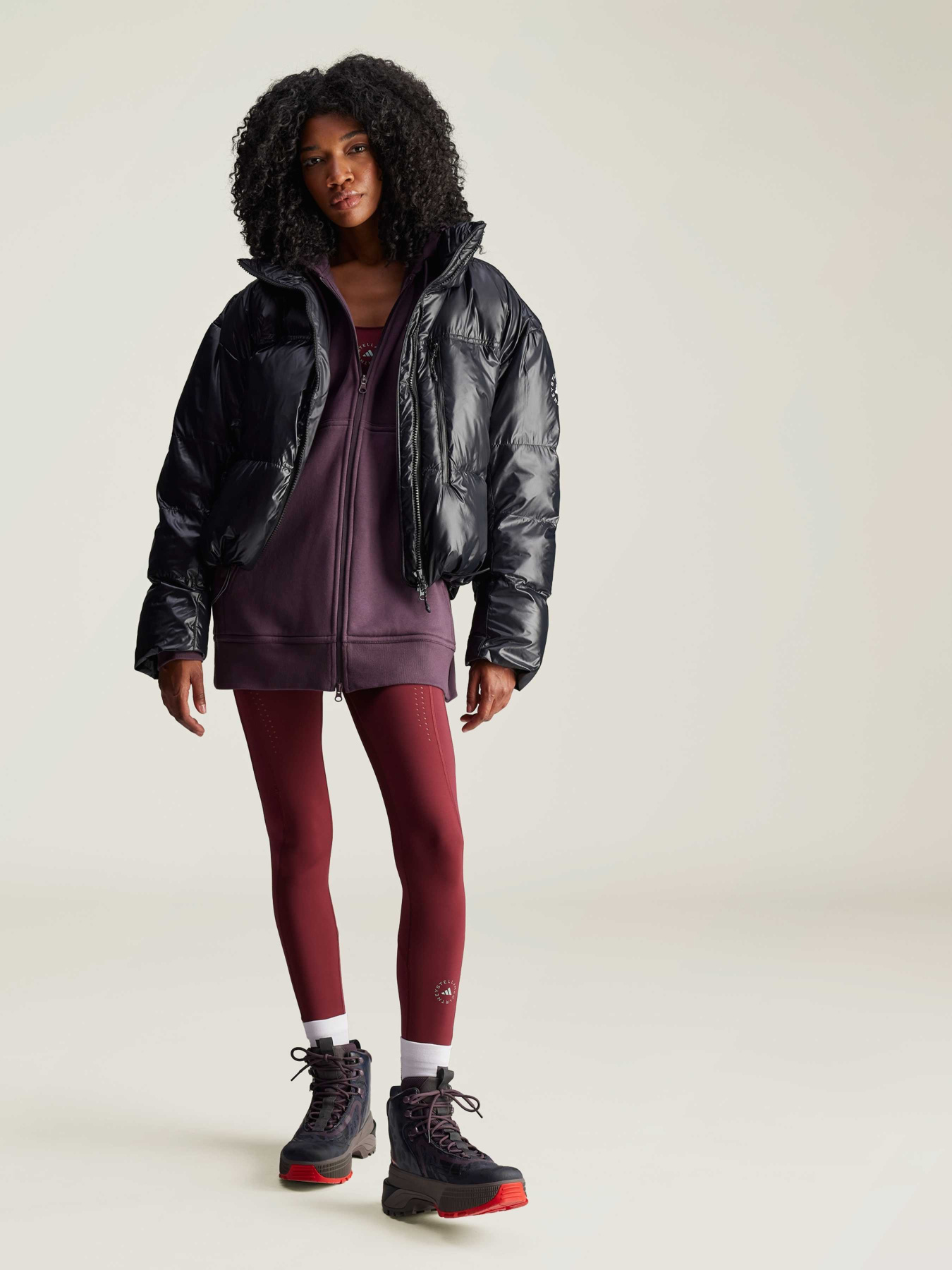 Зимняя куртка Adidas модель IW9842 Фото