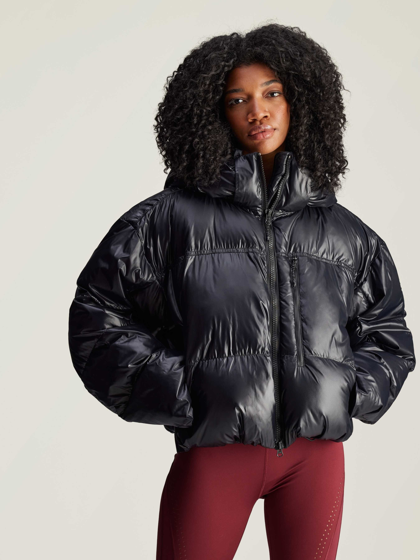 Зимняя куртка Adidas модель IW9842 Фото