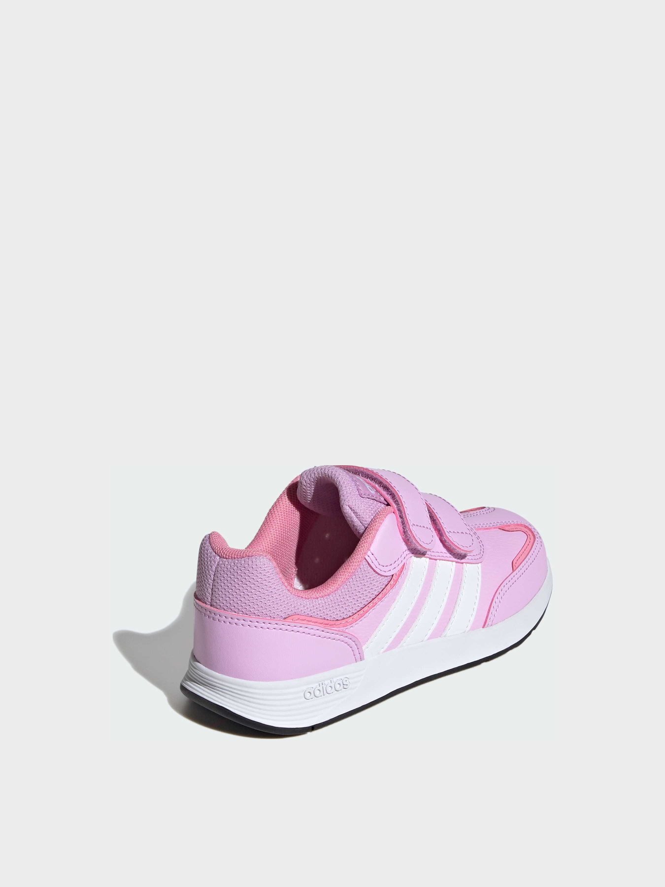 Кроссовки повседневные Adidas модель JI1053 Фото