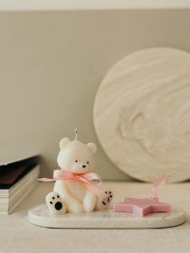 Фігурна свічка "Ведмедик", парфумована, з натурального оливкового воску Candle Design модель 140.2002/1 Фото