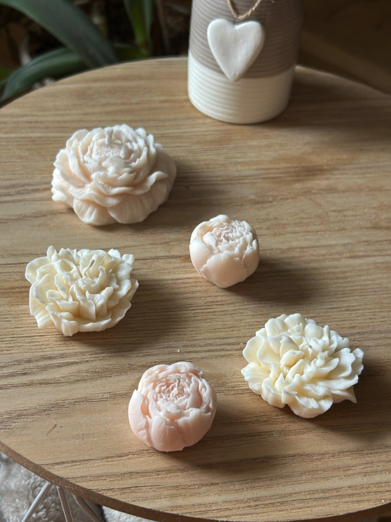 Ароматическая свеча "Пион мини", аромат - пион & магнолия, из натурального оливкового воска Candle Design модель 120.2008 Фото