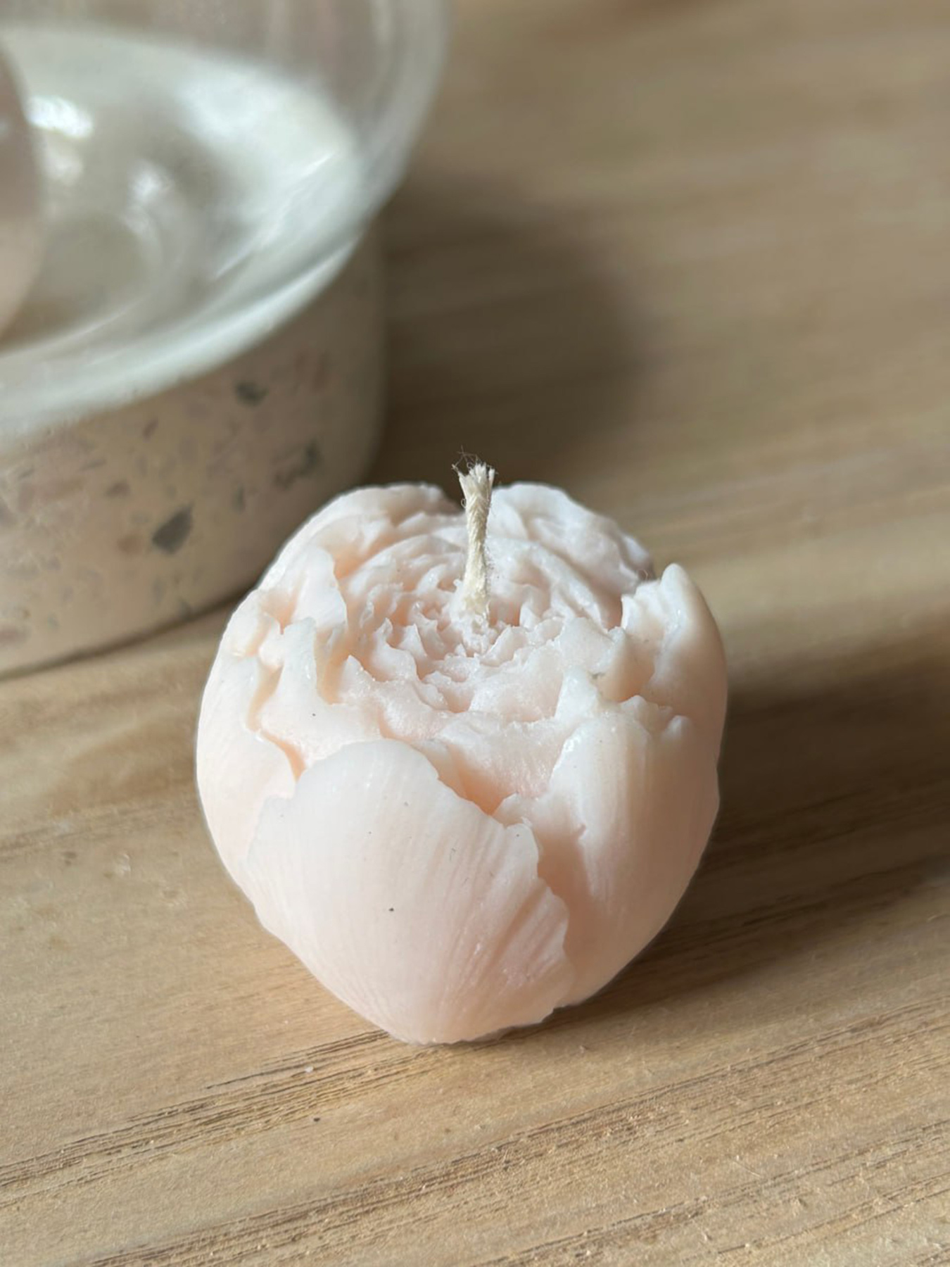 Ароматическая свеча "Пион мини", аромат - пион & магнолия, из натурального оливкового воска Candle Design модель 120.2008 Фото