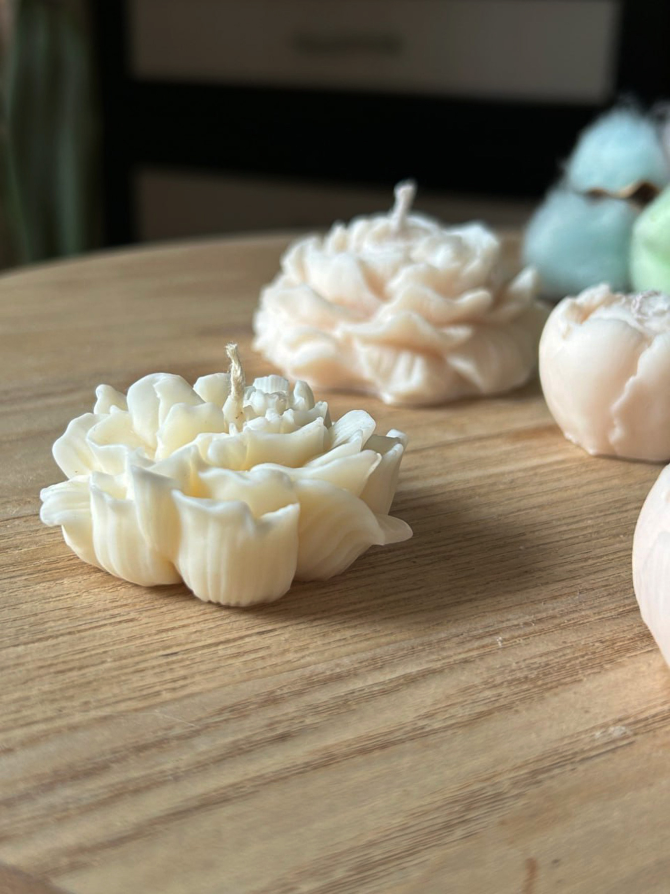 Ароматическая свеча "Гвоздика", аромат - пион & магнолия, из натурального оливкового воска Candle Design модель 120.2009 Фото