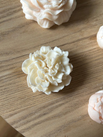 Ароматическая свеча "Гвоздика", аромат - пион & магнолия, из натурального оливкового воска Candle Design модель 120.2009 Фото