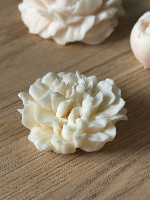 Ароматическая свеча "Гвоздика", аромат - пион & магнолия, из натурального оливкового воска Candle Design модель 120.2009 Фото