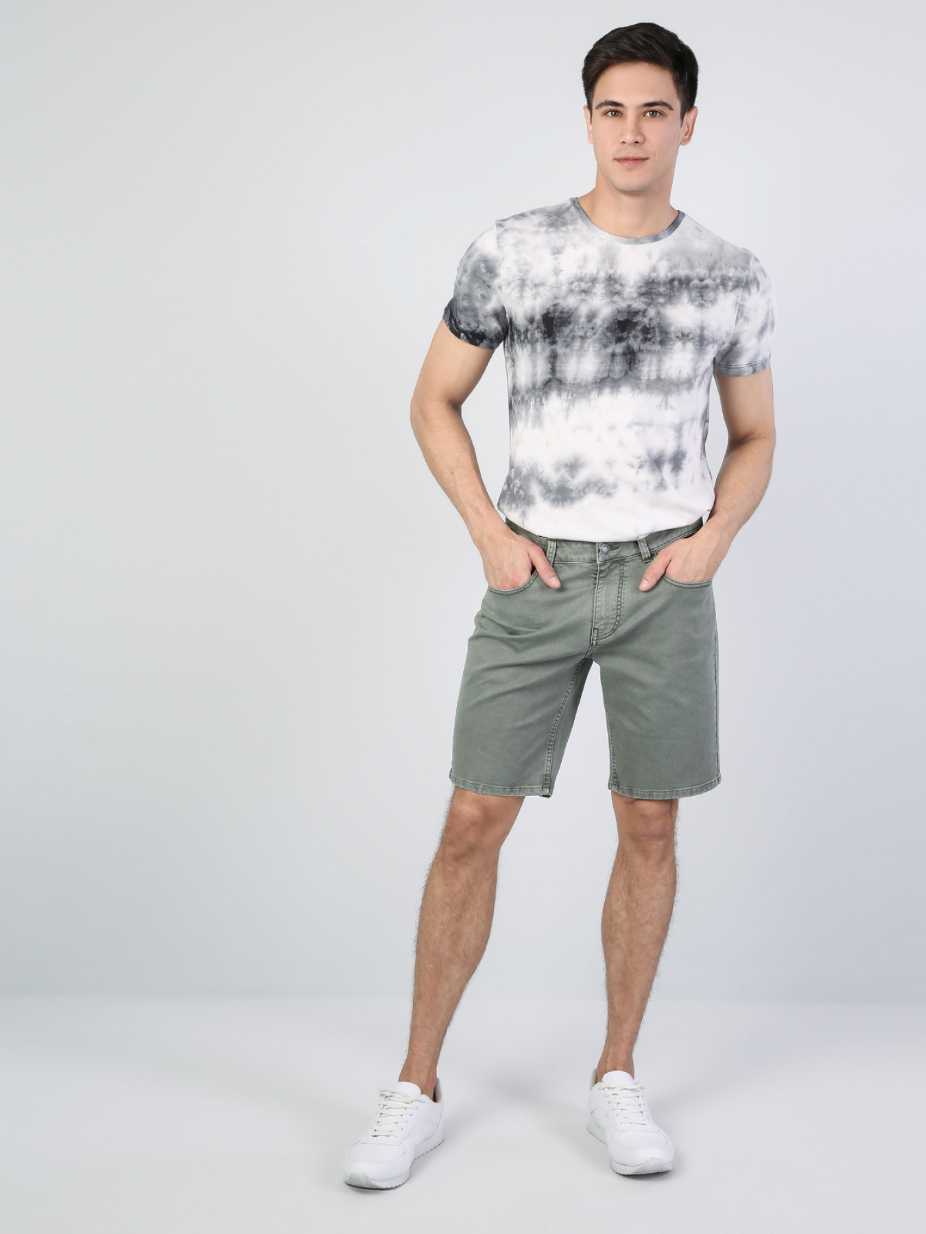 Шорти Colin’s модель CL1043361_Q1.V1_FGR Фото