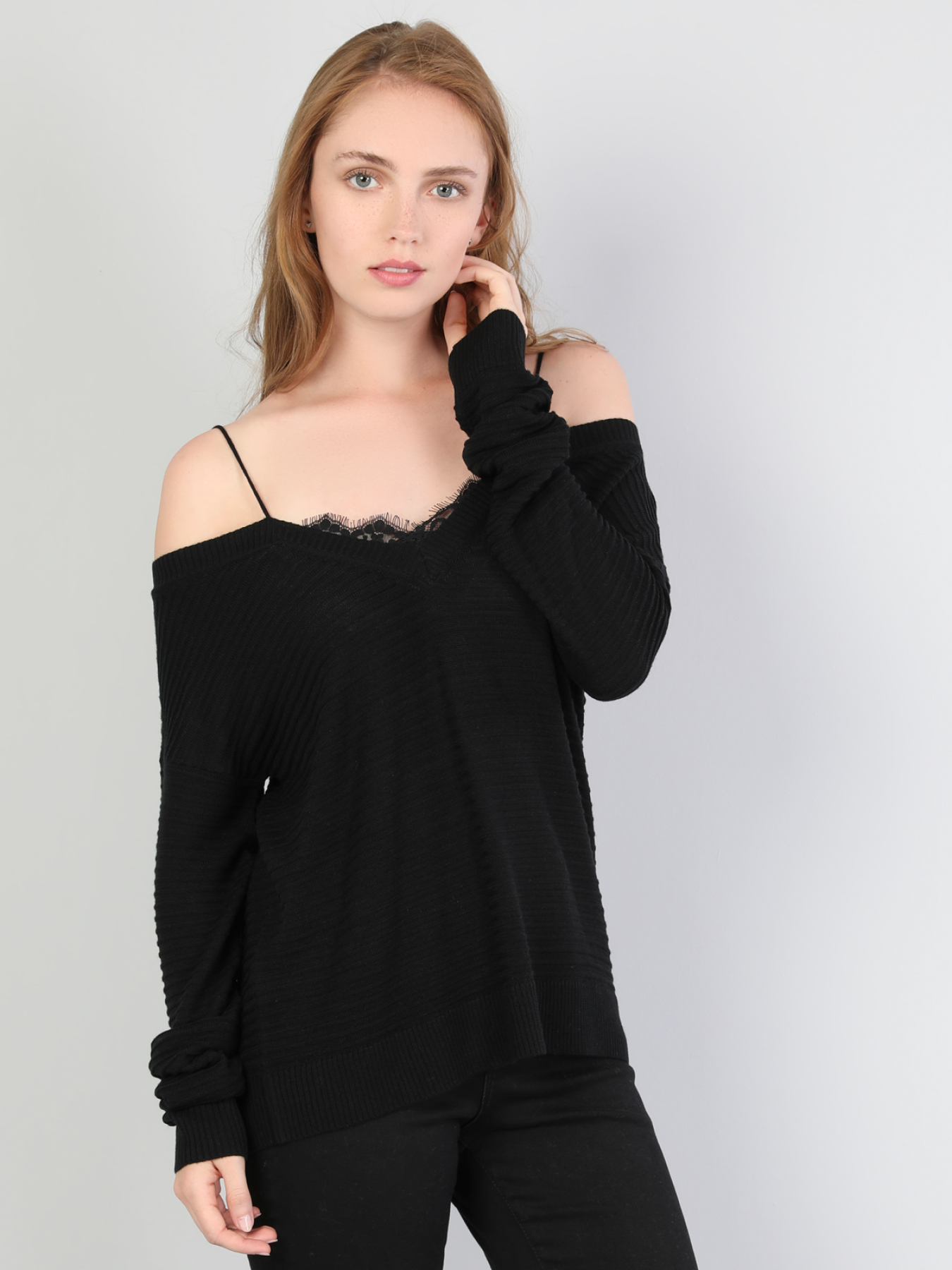 Кофти та светри Colin’s модель CL1045024_Q1.V1_BLK Фото