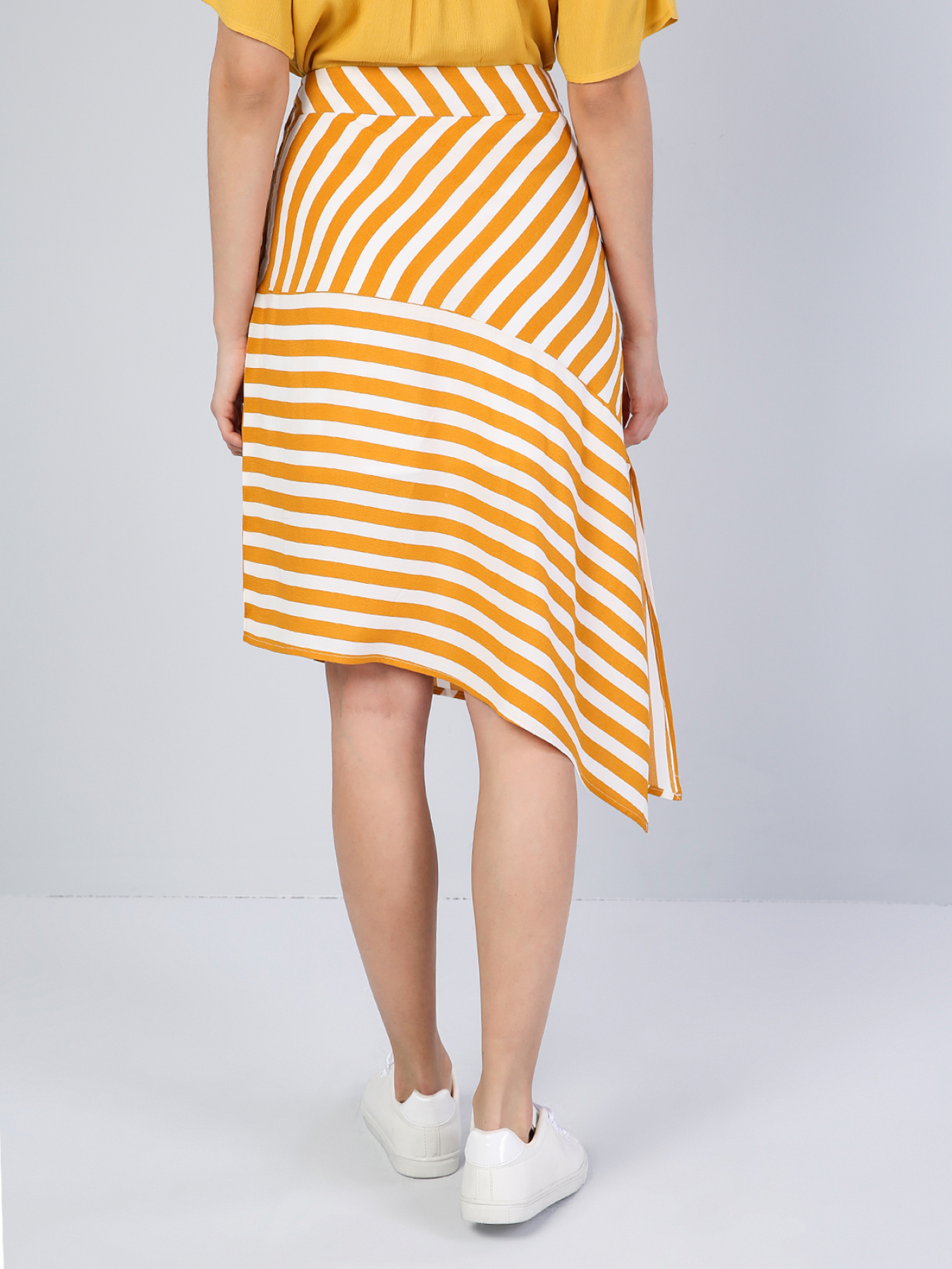 Спідниці Colin’s модель CL1042209_Q1.V1_MYL Спідниці Colin’s модель CL1042209_Q1.V1_MYL Фото