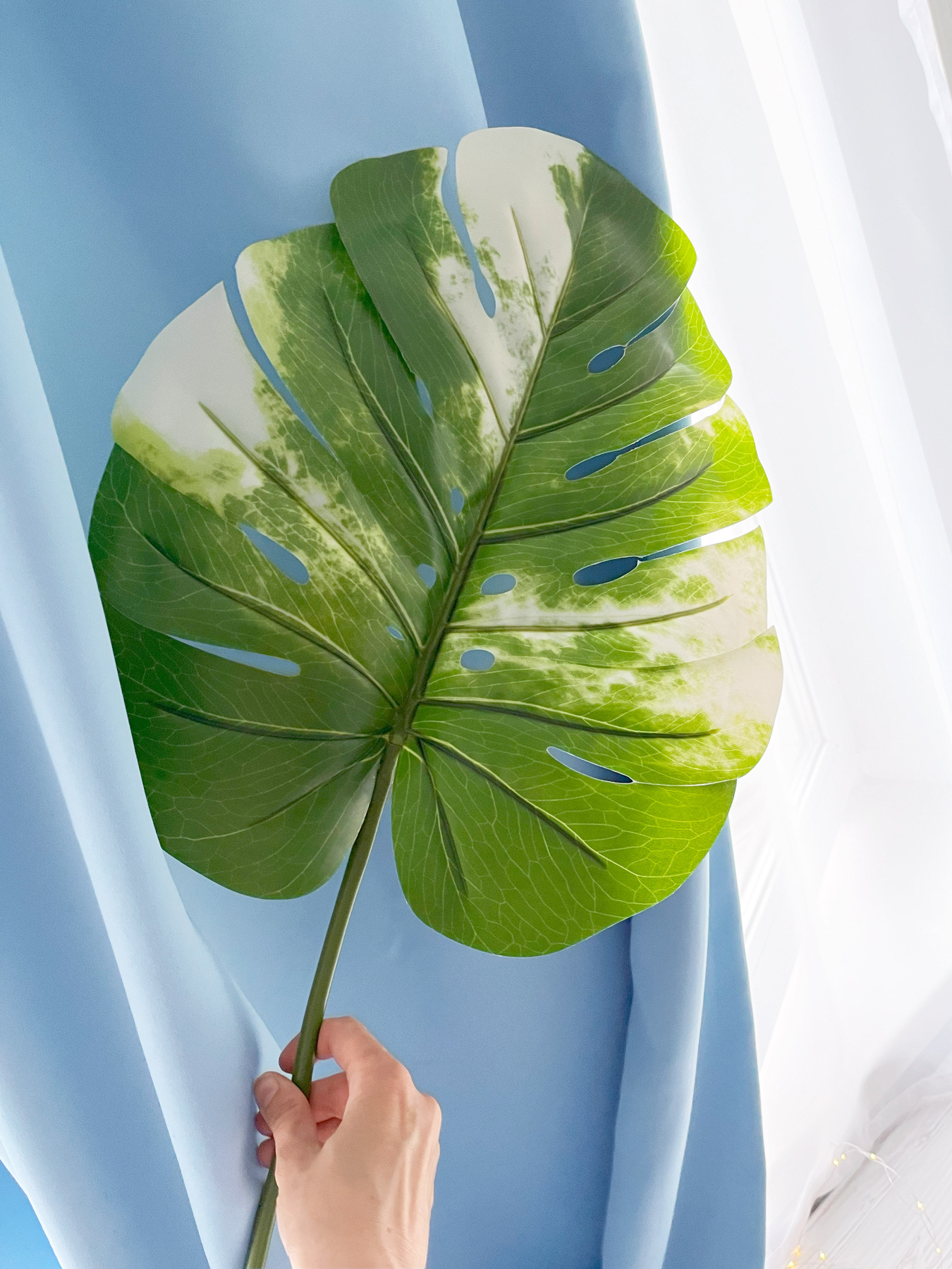 Искуственный лист "Monstera Alba" Engard модель TW-53 Фото