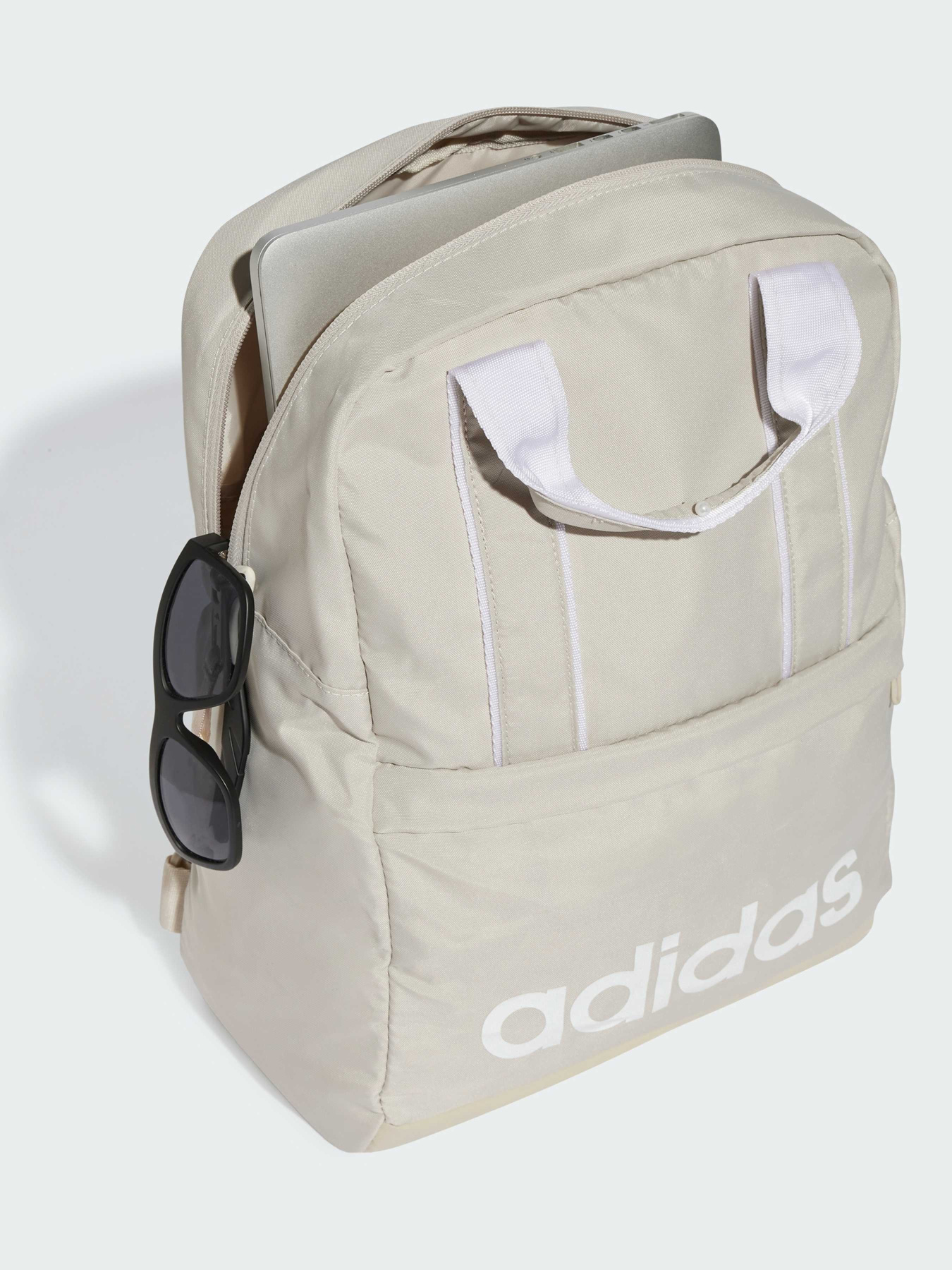 Повседневный рюкзак Adidas модель JD1792 Повседневный рюкзак Adidas модель JD1792 Фото