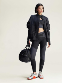 Куртки и дубленки Adidas модель JF8466 Куртки и дубленки Adidas модель JF8466 Фото