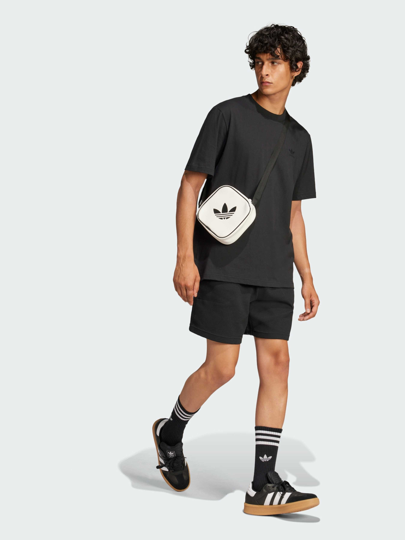 Футболка Adidas Graphics модель JP0193 Фото