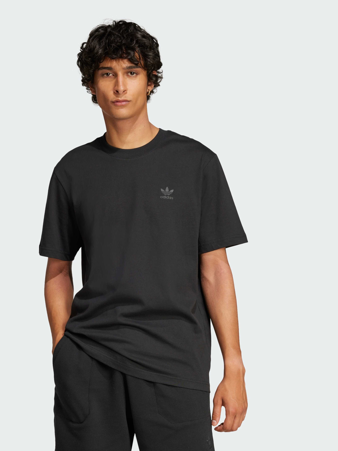 Футболка Adidas Graphics модель JP0193 Фото