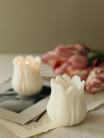 Свічка "Тюльпан великий", аромат - Tulip Fields (Тюльпанові поля), натуральний оливковий віск Candle Design модель 120.2016 Фото