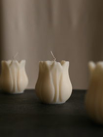 Свічка "Тюльпан великий", аромат - Tulip Fields (Тюльпанові поля), натуральний оливковий віск Candle Design модель 120.2016 Фото