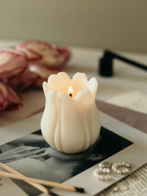 Свічка "Тюльпан великий", аромат - Tulip Fields (Тюльпанові поля), натуральний оливковий віск Candle Design модель 120.2016 Фото