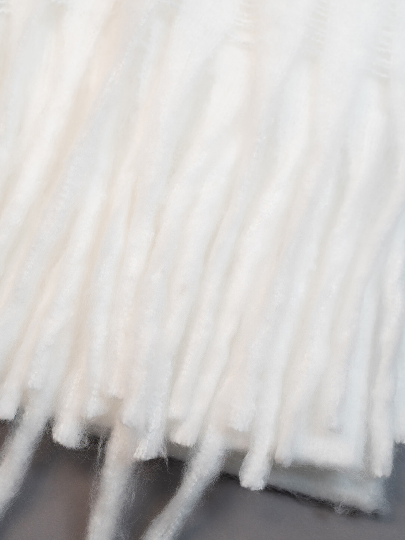 Шарф ISSA Plus модель SH-47_белый Фото