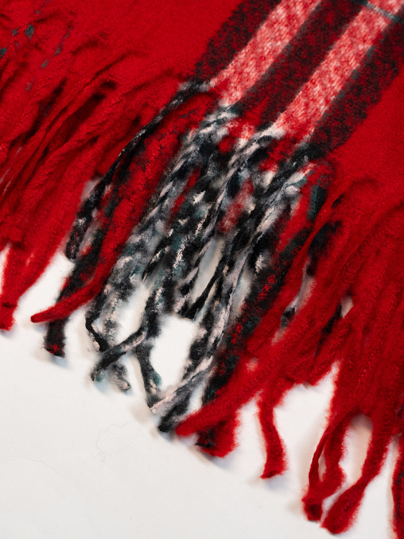 Шарф ISSA Plus модель SH-63_красный Фото