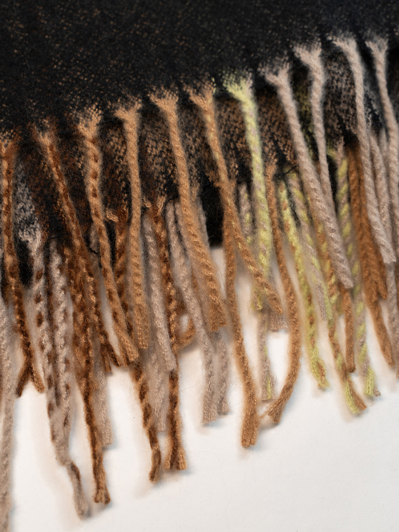 Шарф ISSA Plus Модель SH-66_черный Фото