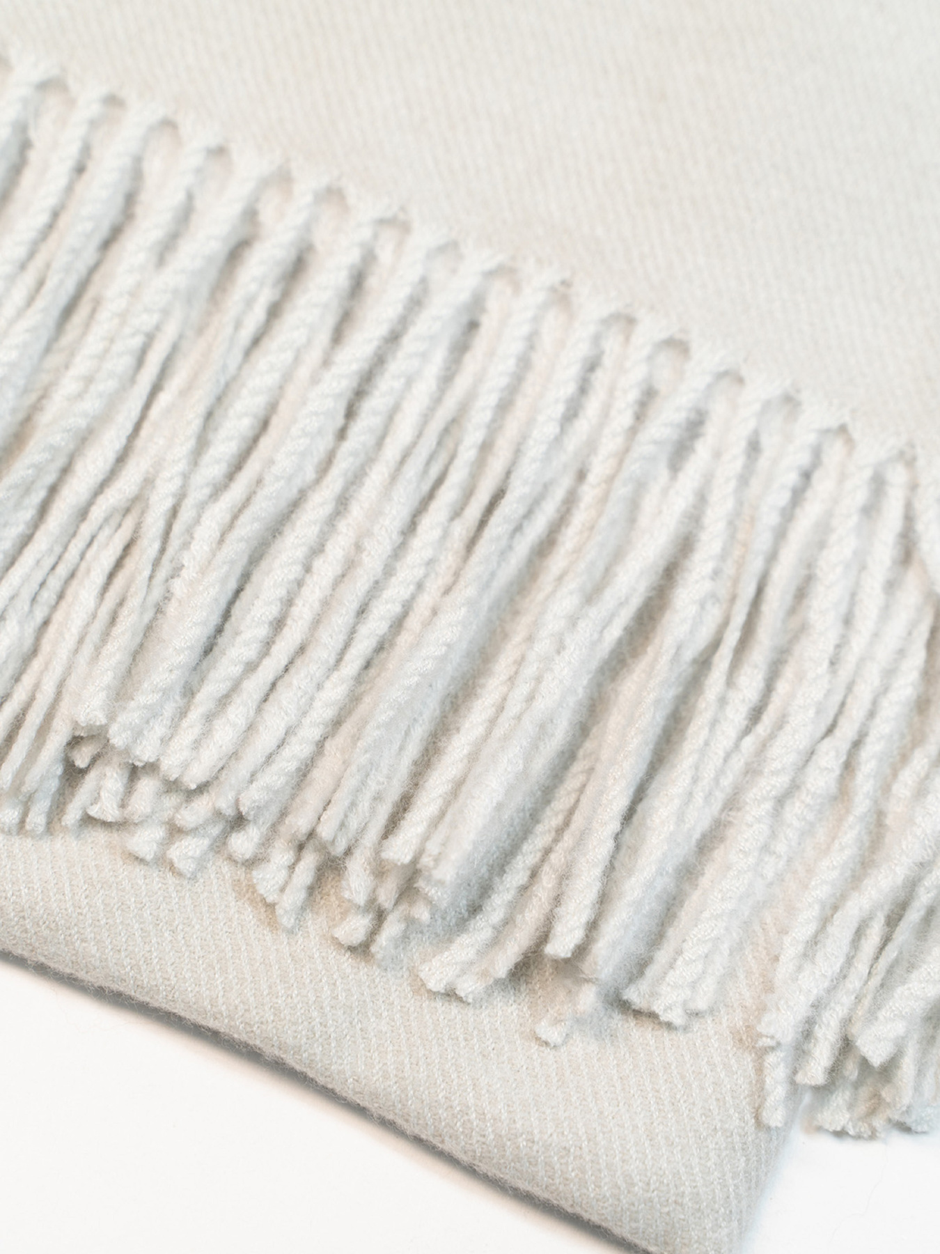 Шарф ISSA Plus модель SH-48_светло_серый Шарф ISSA Plus модель SH-48_светло_серый Фото