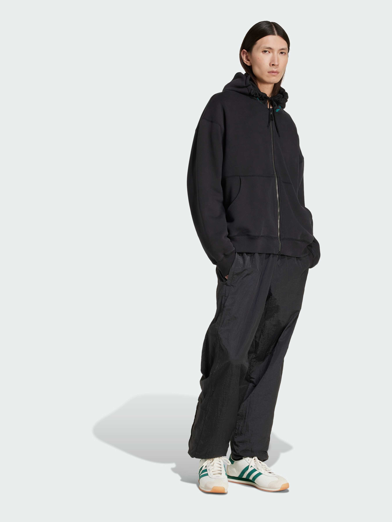 Повседневные штаны Adidas EQT модель JM6688 Фото