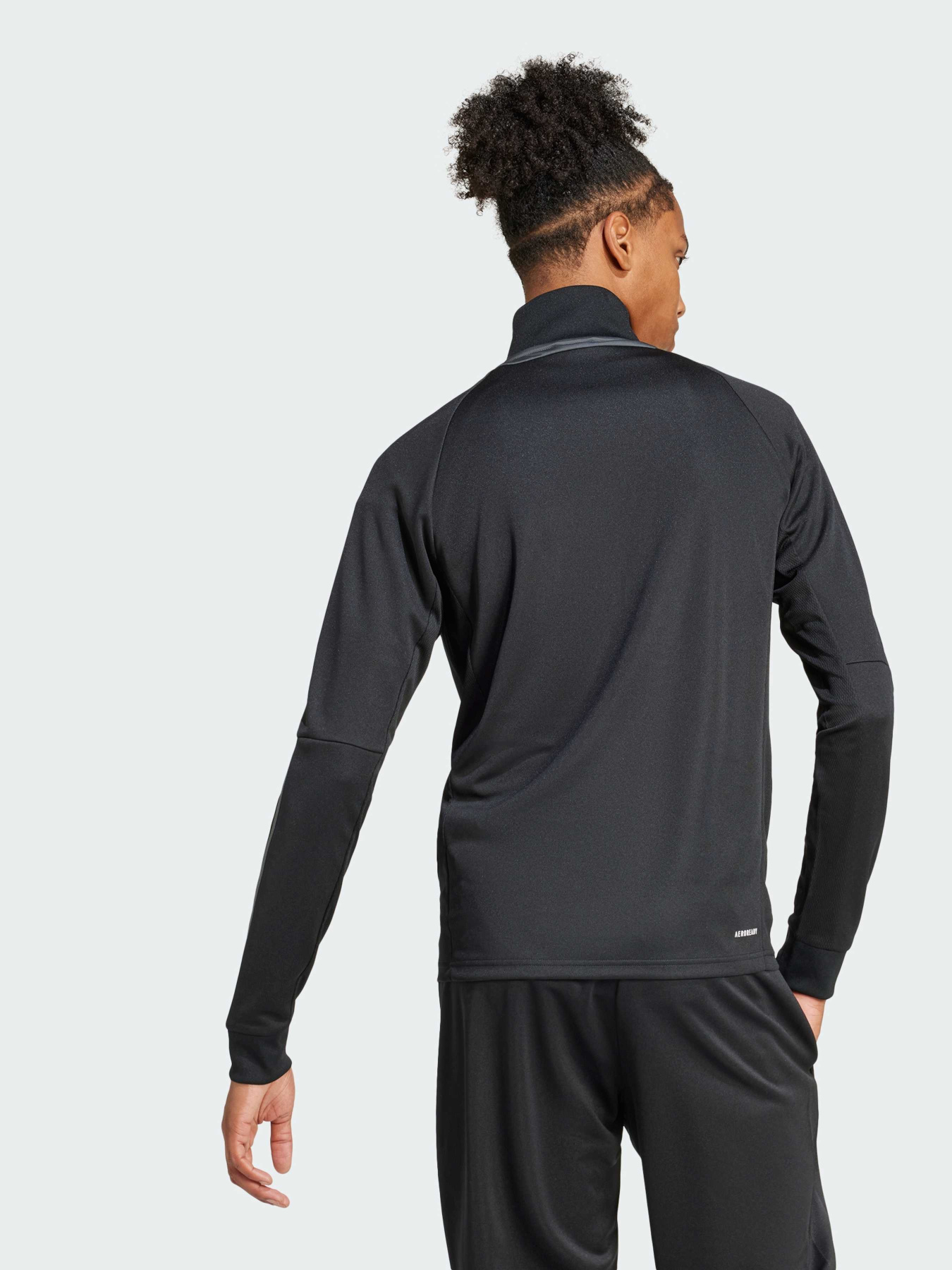 Спортивный костюм Adidas 3 Stripes модель IW9220 Спортивный костюм Adidas 3 Stripes модель IW9220 Фото