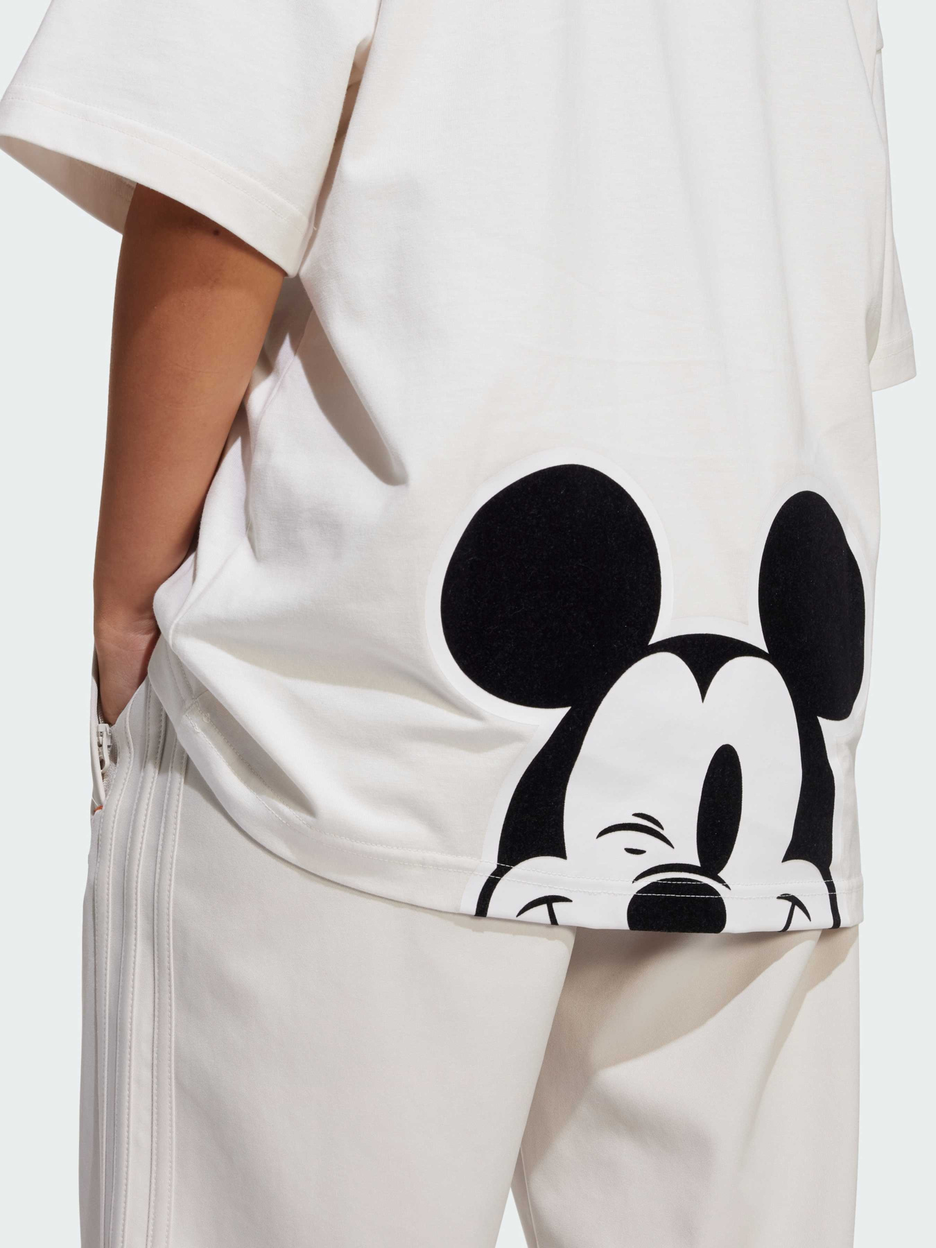 Футболка Adidas x Disney модель JD3093 Фото