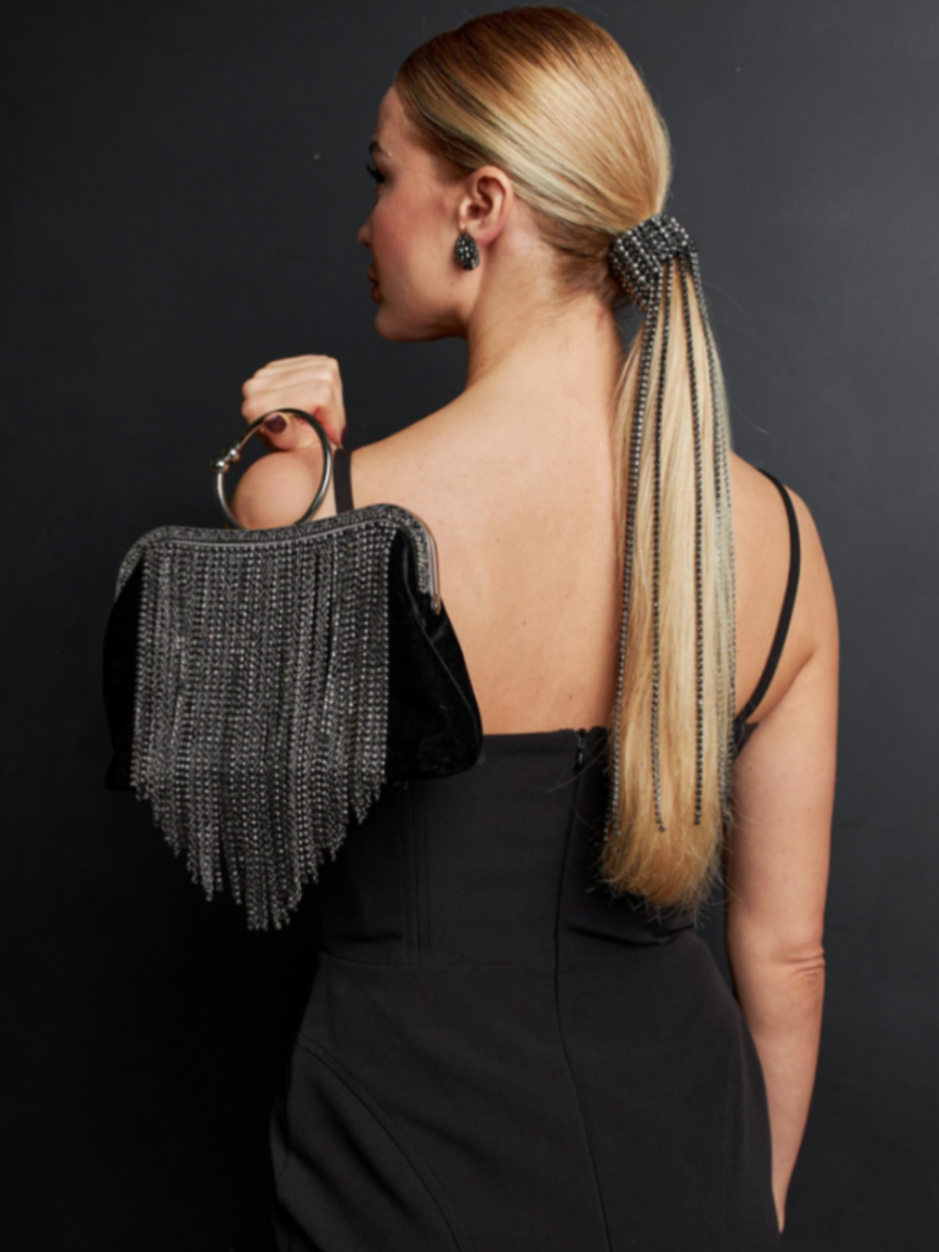Украшение на хвост из стразовых цепочек, графит Zarmilkas модель OP-5-5 Фото