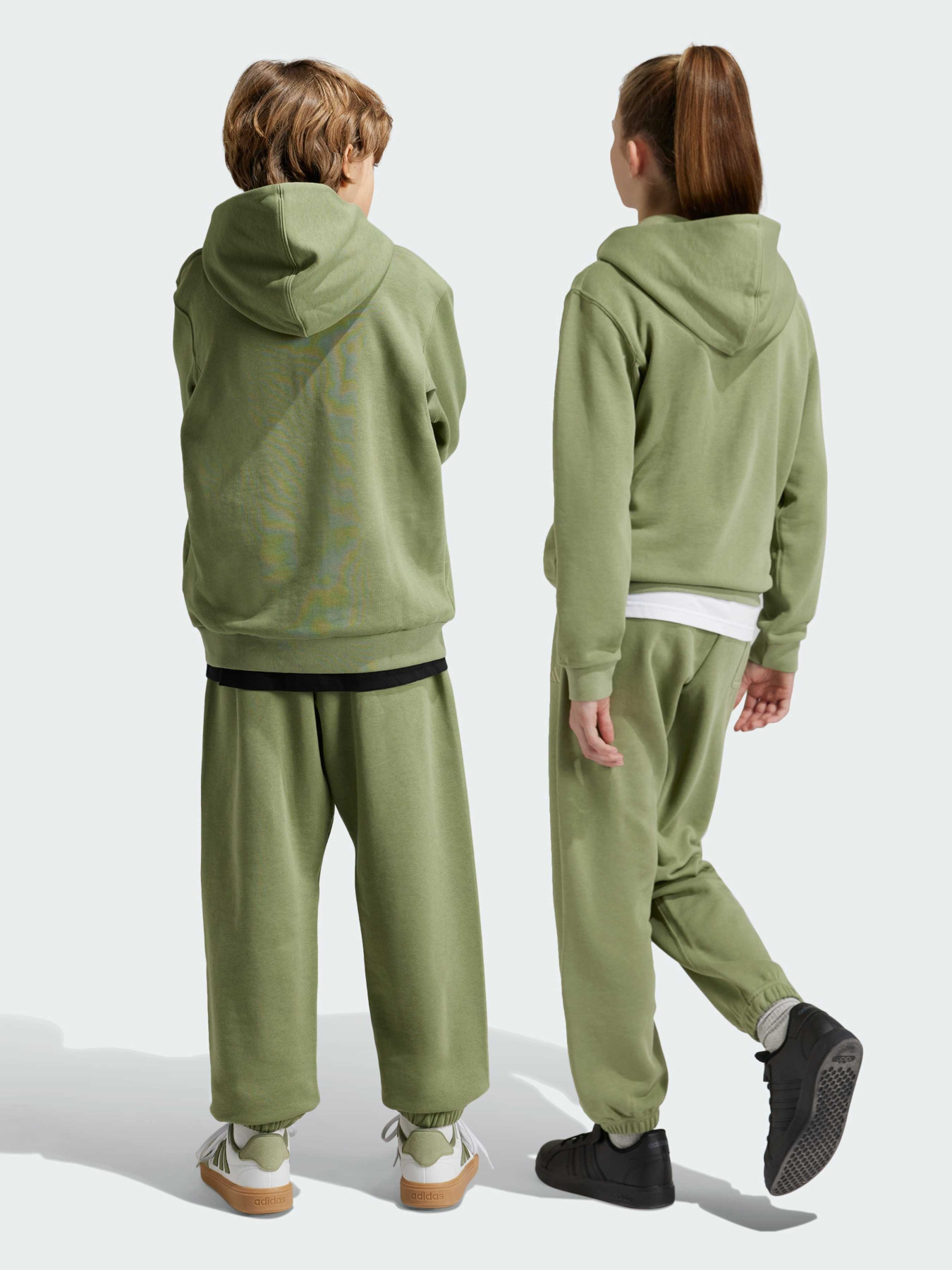 Джоггеры Adidas модель IX9444 Фото