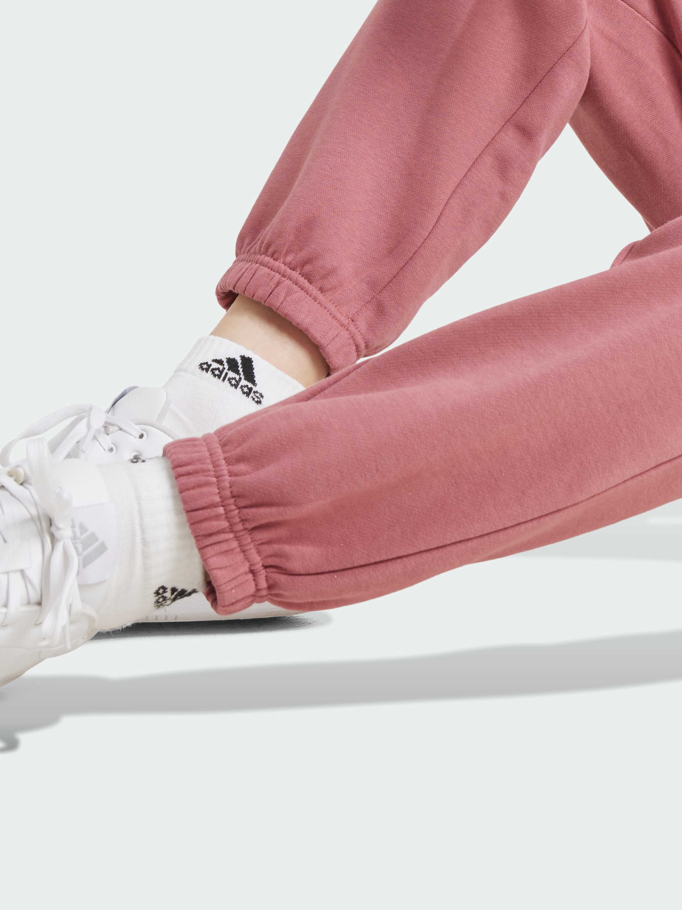 Джоггеры Adidas модель IW0868 Фото