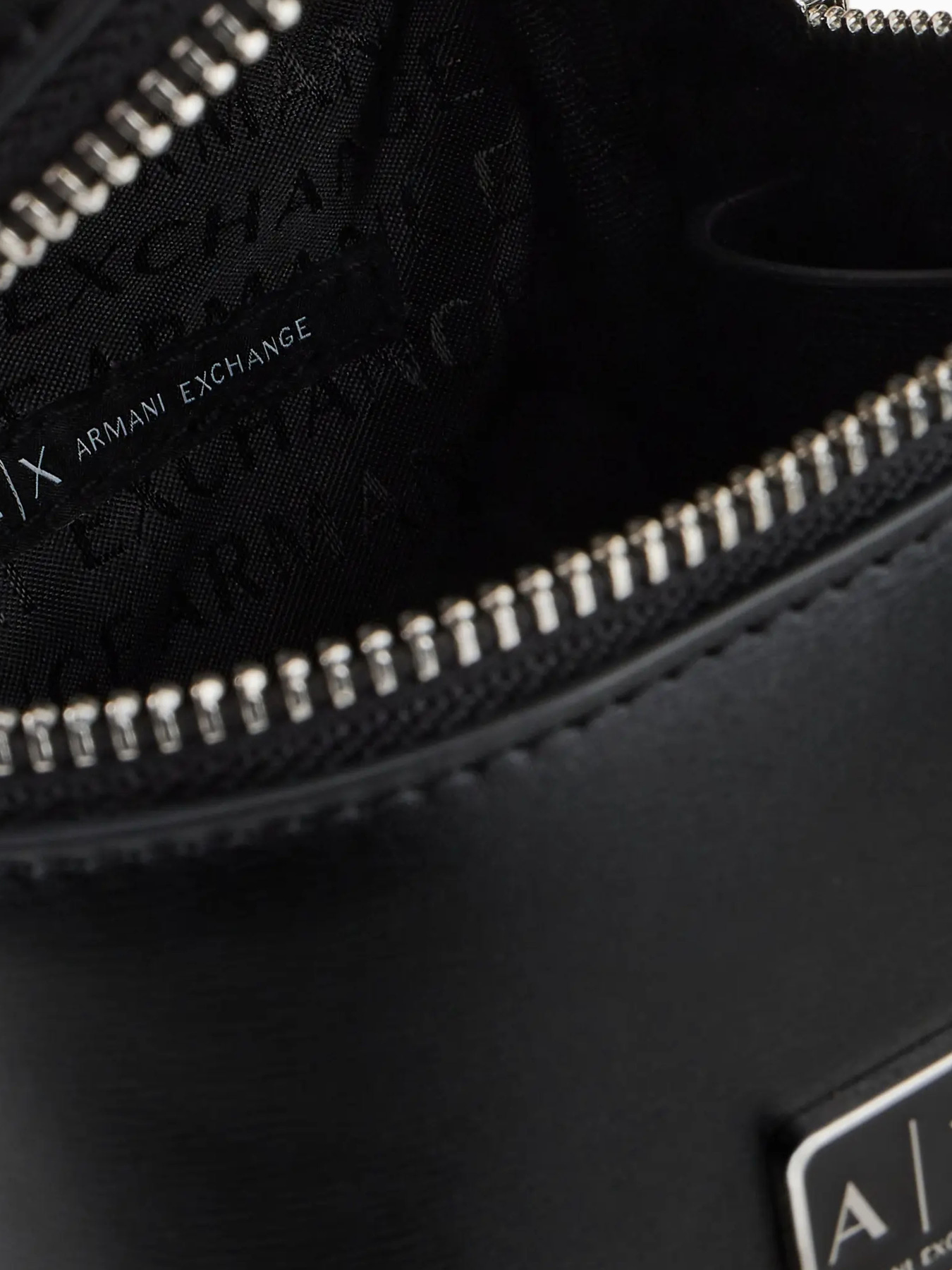 Сумки Armani Exchange модель XW000332-AF12153-UC001 Фото