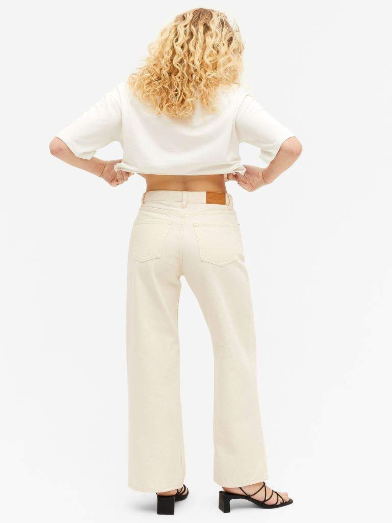 Джинси кльош Monki модель 74825 Джинси кльош Monki модель 74825 Фото