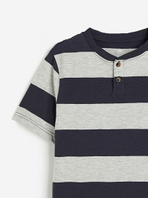 Футболка H&M модель 74562 Фото