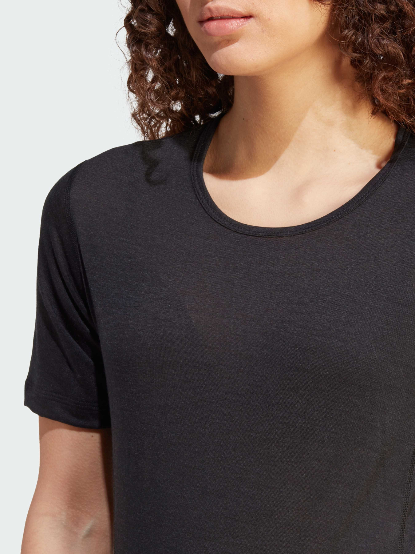 Футболка спортивна Adidas модель HZ8549 Фото