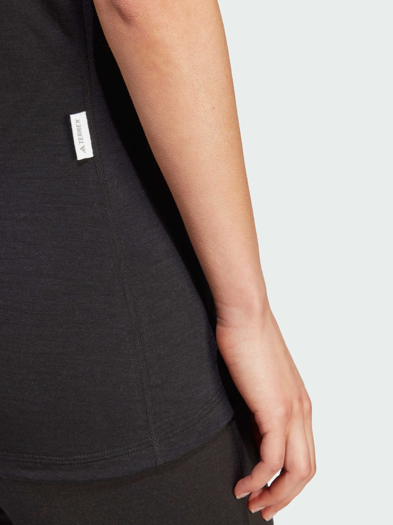 Футболка спортивна Adidas модель HZ8549 Фото